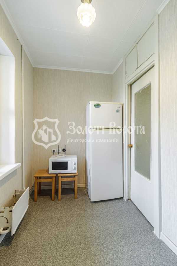 Продаж 1-кімнатної квартири 28 м², Правди просп., 64Б