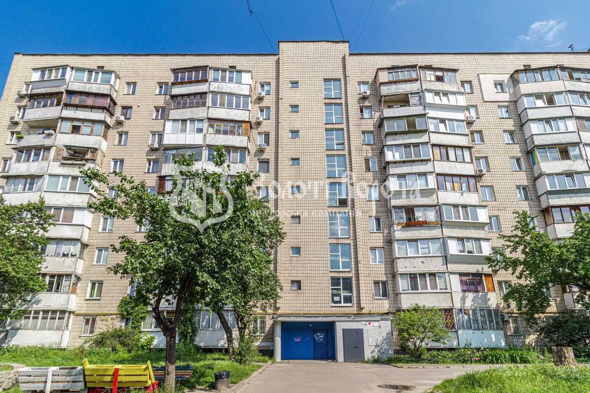 Продаж 1-кімнатної квартири 28 м², Правди просп., 64Б