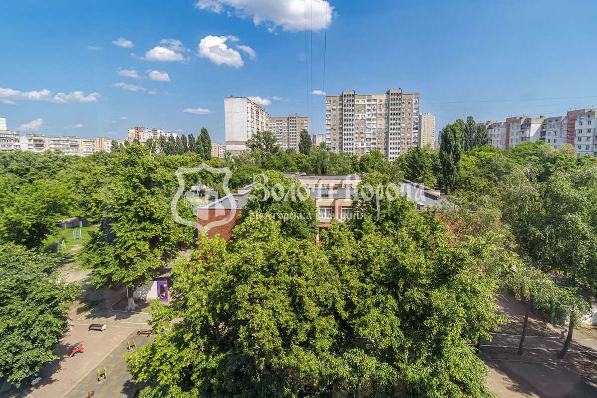 Продаж 1-кімнатної квартири 28 м², Правди просп., 64Б