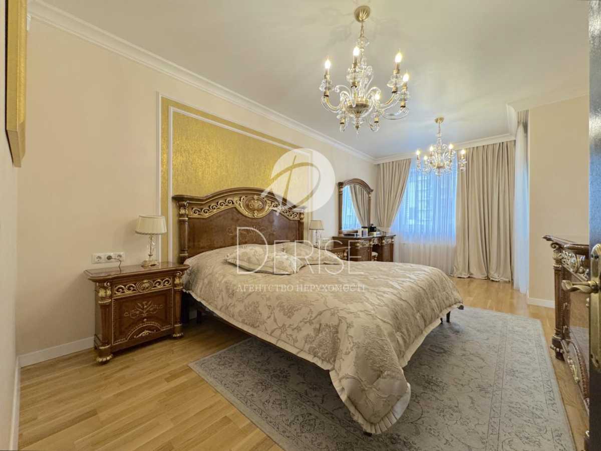 Продаж 4-кімнатної квартири 190 м², Василя Тютюнника вул., 40