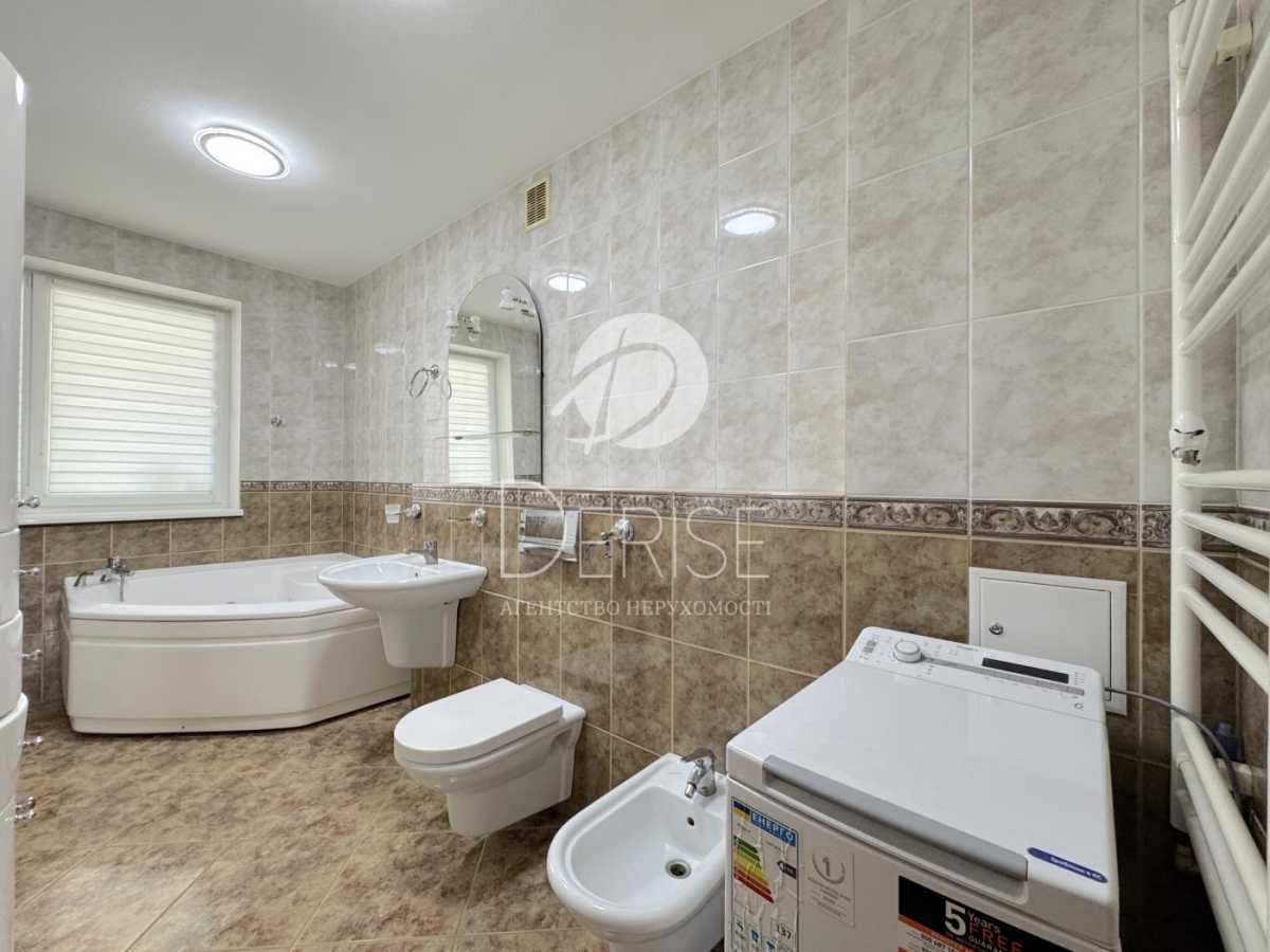 Продаж 4-кімнатної квартири 190 м², Василя Тютюнника вул., 40