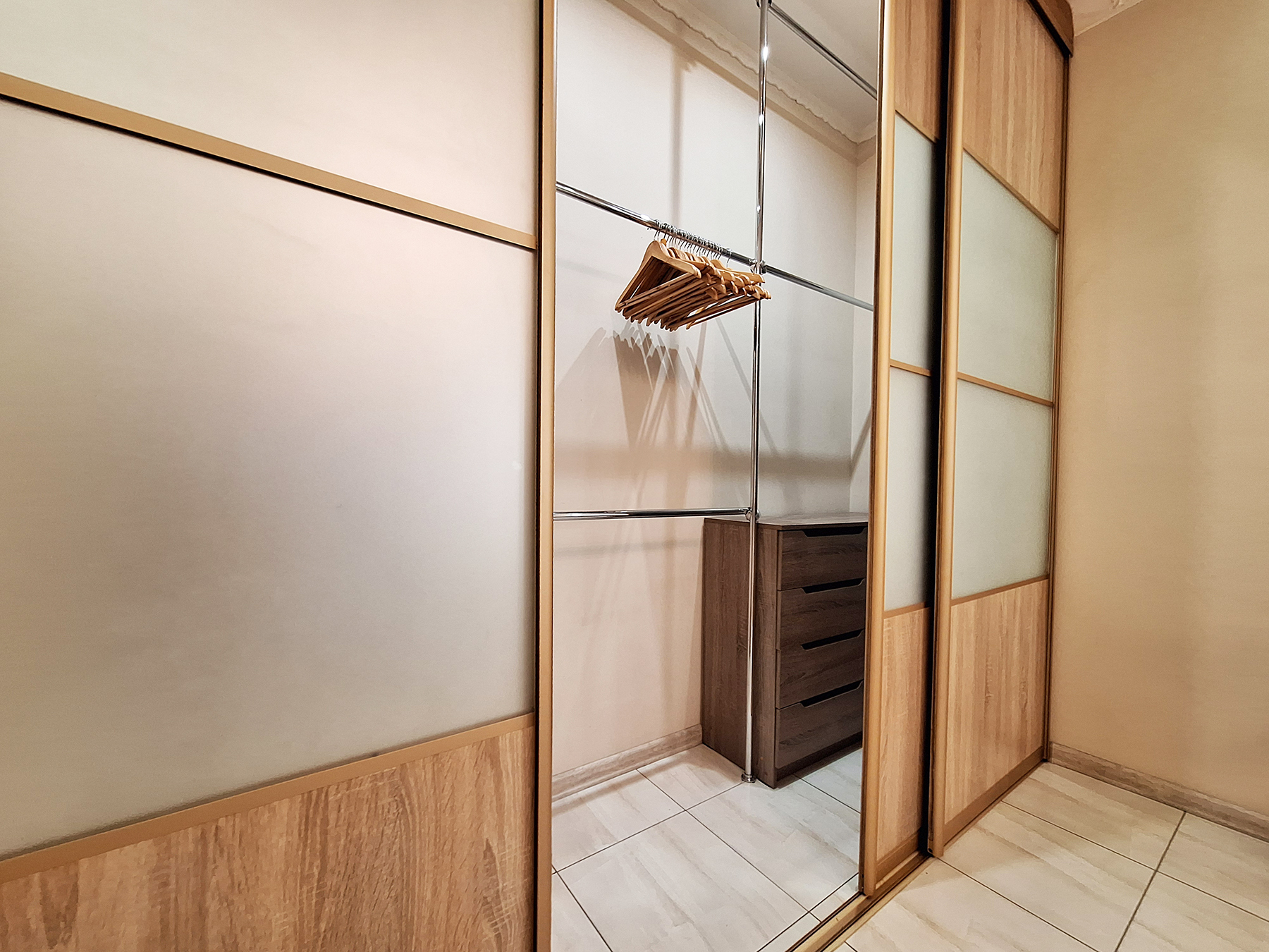 Оренда 1-кімнатної квартири 50 м², Академіка Єфремова вул., 8А