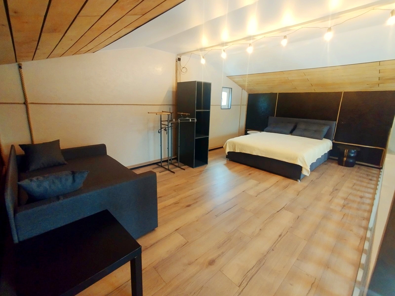 Коттедж посуточно 120 м², 78-я Садовая ул.