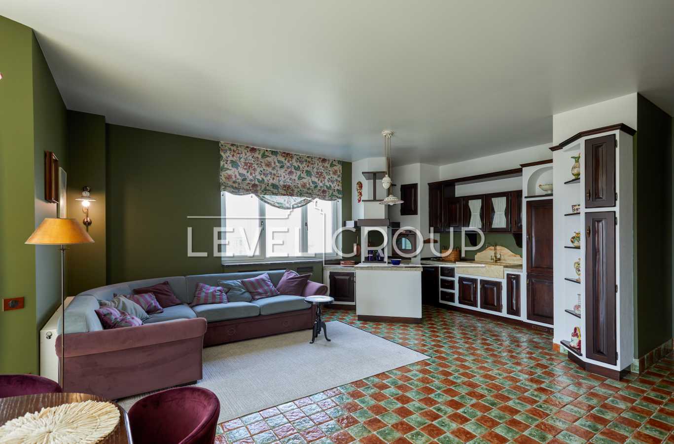Продажа 3-комнатной квартиры 159 м², Зверинецкая ул., 59