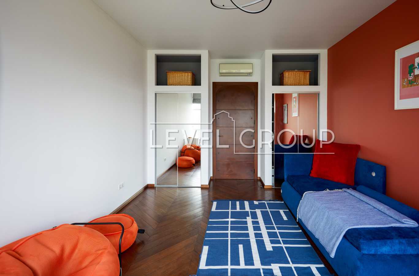 Продажа 3-комнатной квартиры 159 м², Зверинецкая ул., 59