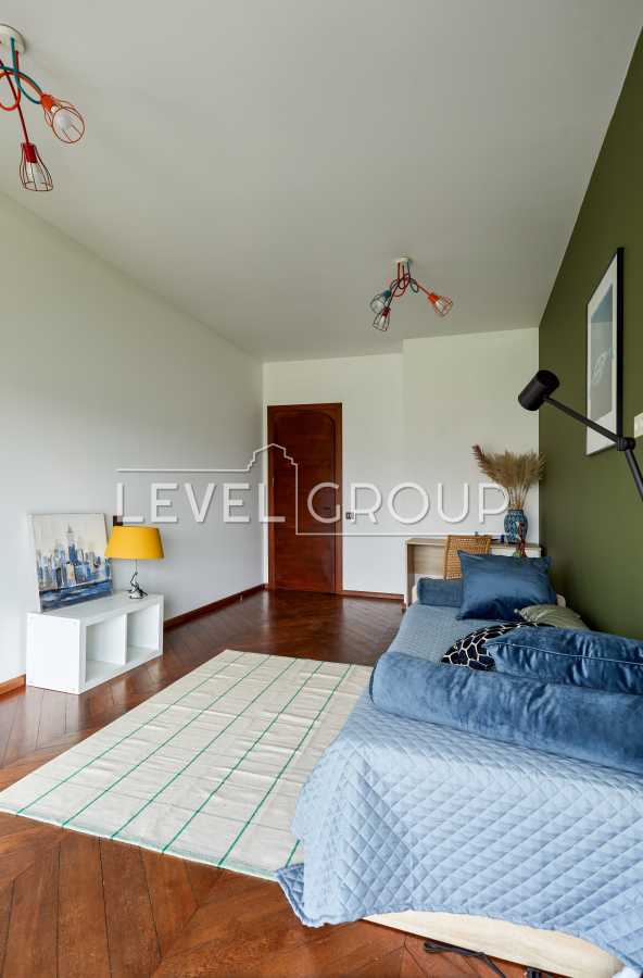 Продажа 3-комнатной квартиры 159 м², Зверинецкая ул., 59