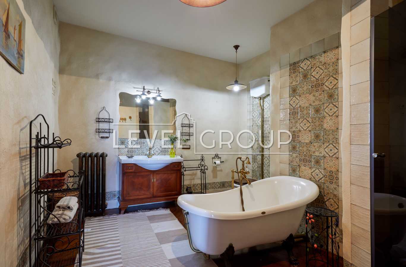 Продажа 3-комнатной квартиры 159 м², Зверинецкая ул., 59