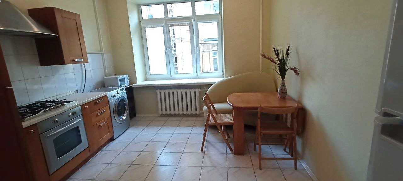 Продаж 2-кімнатної квартири 51.5 м², Тургенєвська, 35а