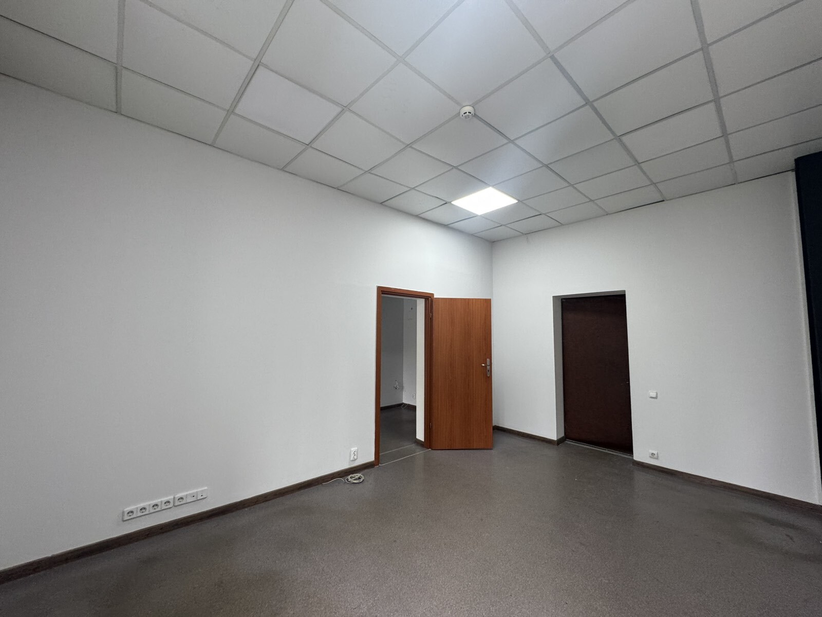 Аренда офиса 34 м², Академика Крымского ул., 4А