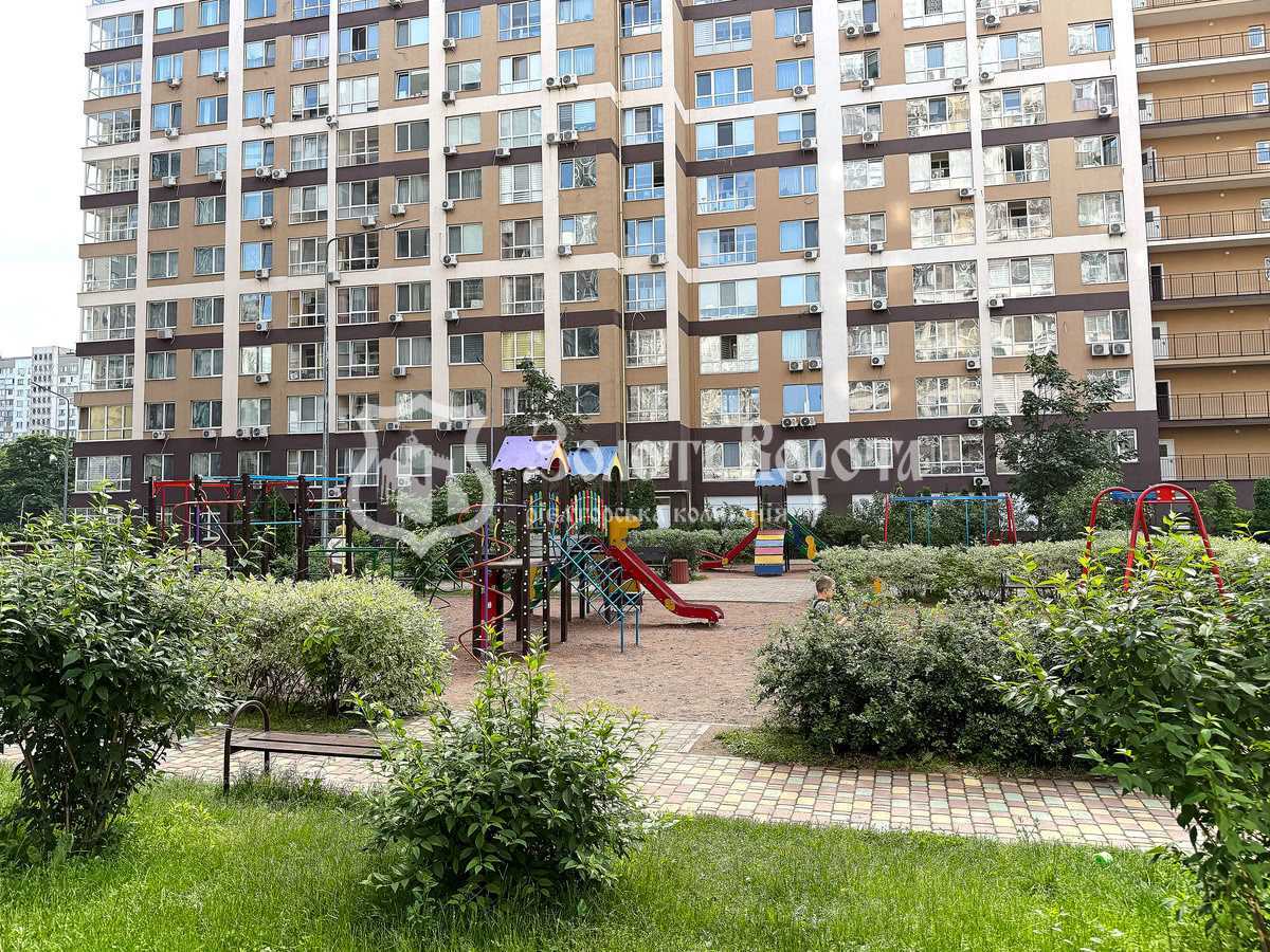 Продаж 2-кімнатної квартири 78 м², Правди просп., 41є