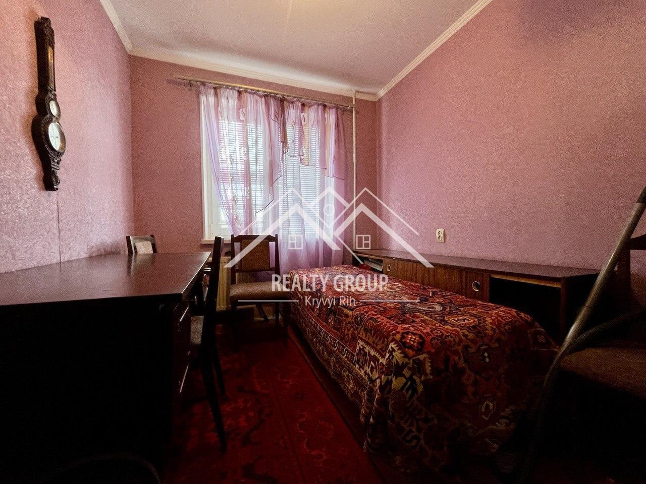 Продаж 4-кімнатної квартири 60.3 м², Павла Глазового вул., 17