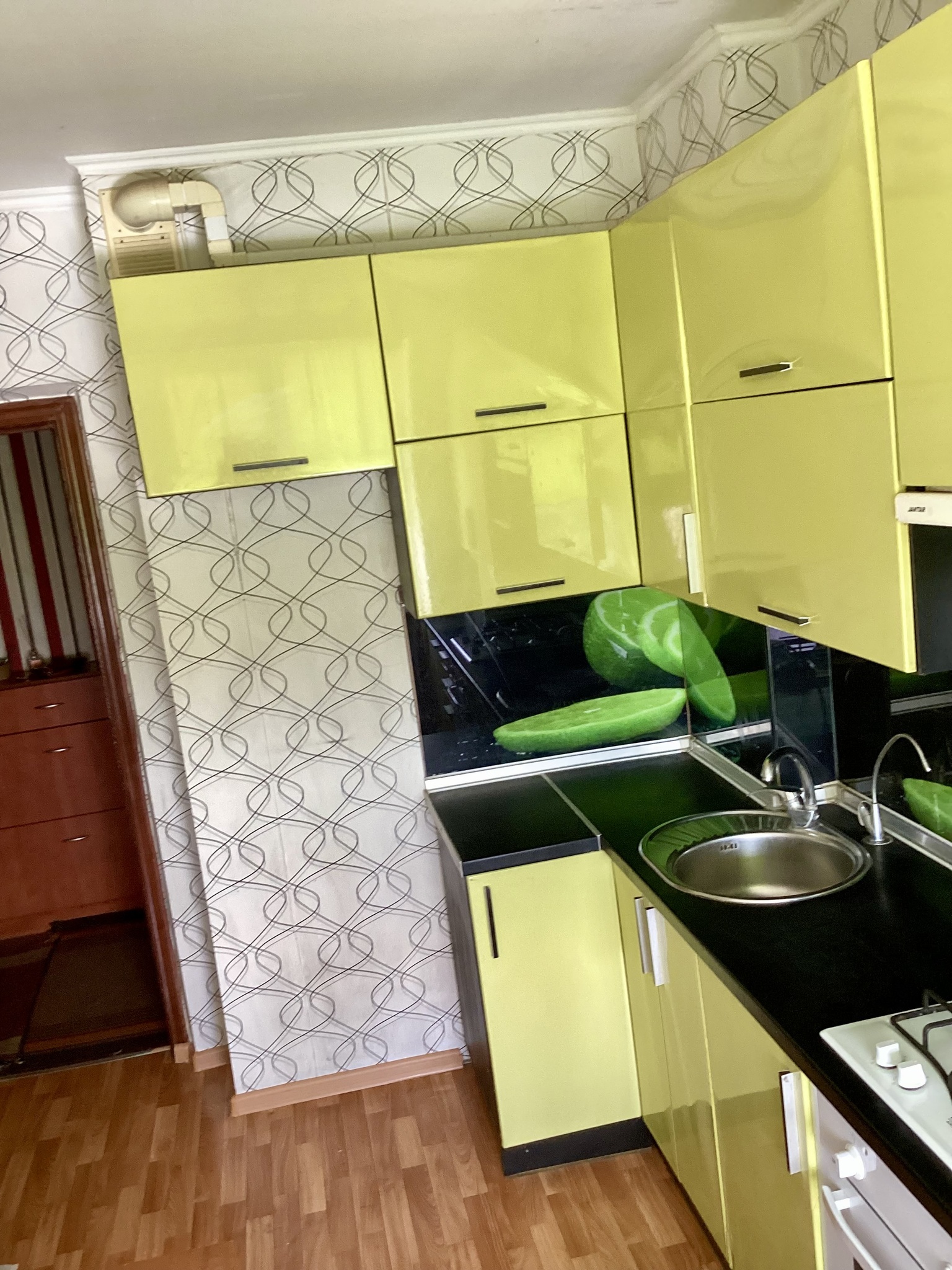 Продаж 3-кімнатної квартири 70.1 м²