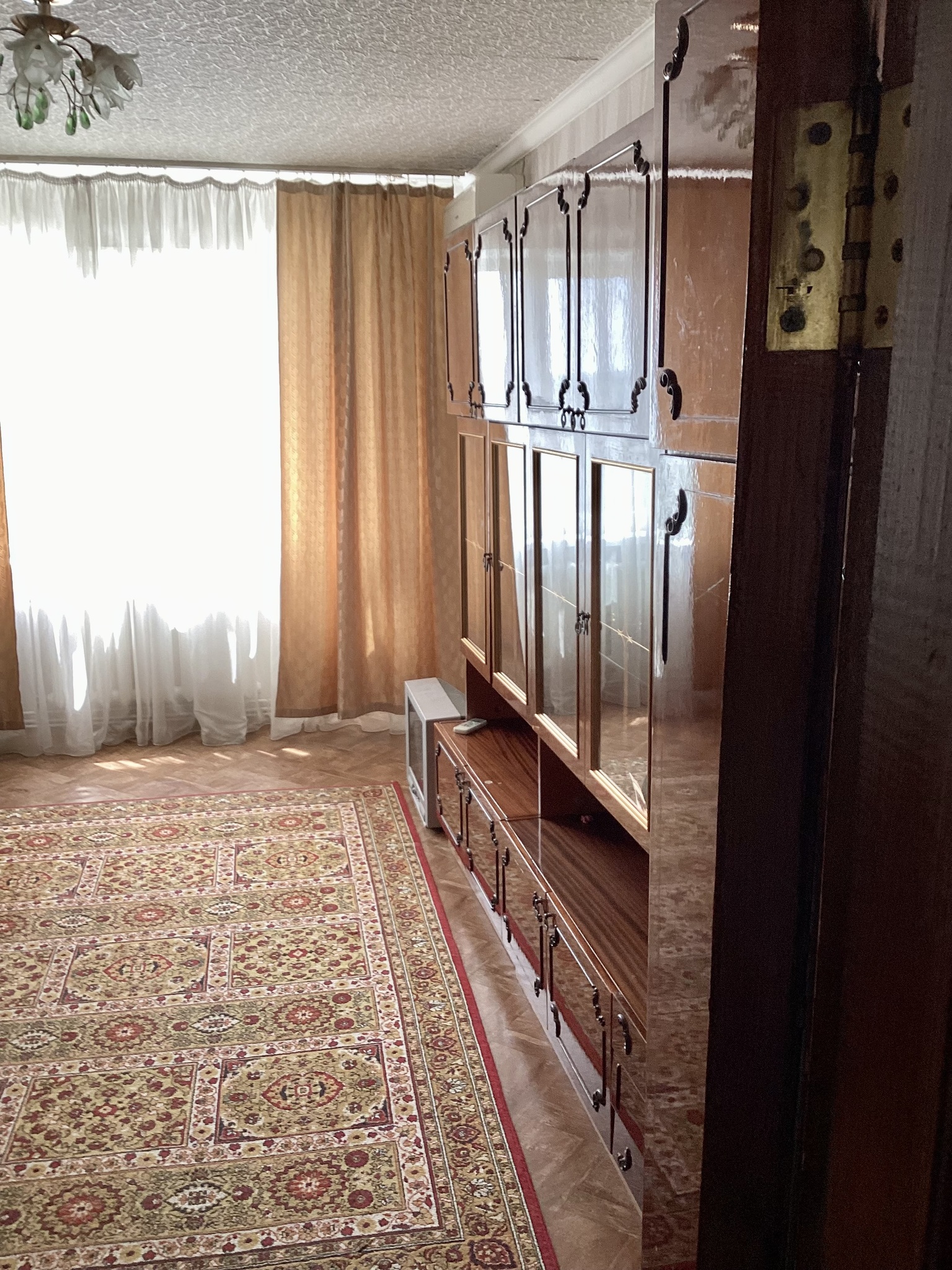 Продаж 3-кімнатної квартири 70.1 м²