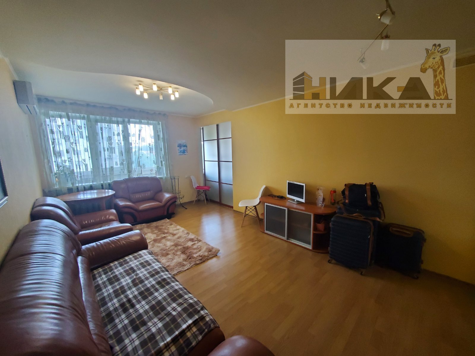 Продаж 2-кімнатної квартири 54 м², Тбіліська вул.