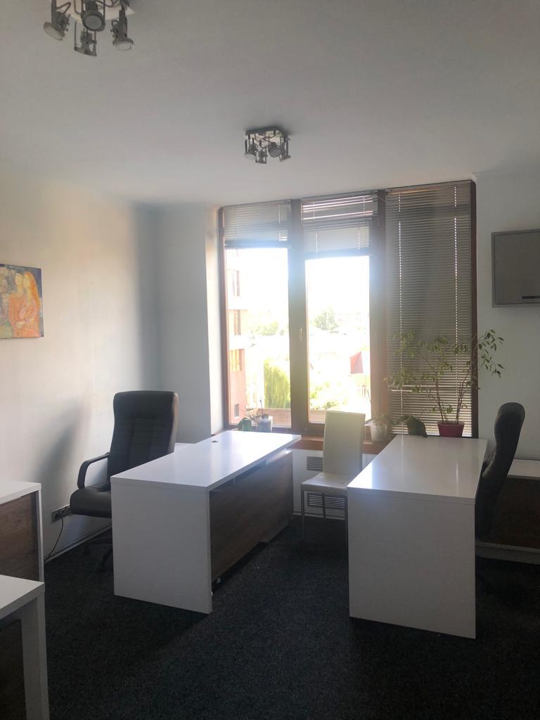 Продаж офісу 155 м², Жилянська вул., 59