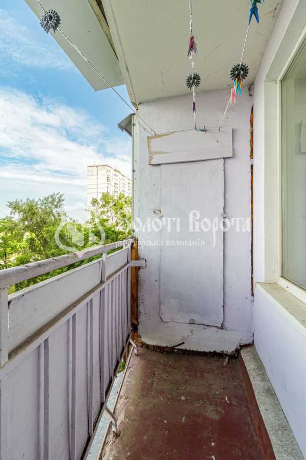 Продаж 1-кімнатної квартири 36 м², Березняківська вул., 30