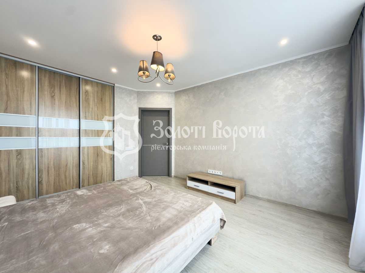 Продаж 1-кімнатної квартири 43.2 м², Першотравнева, 22/27