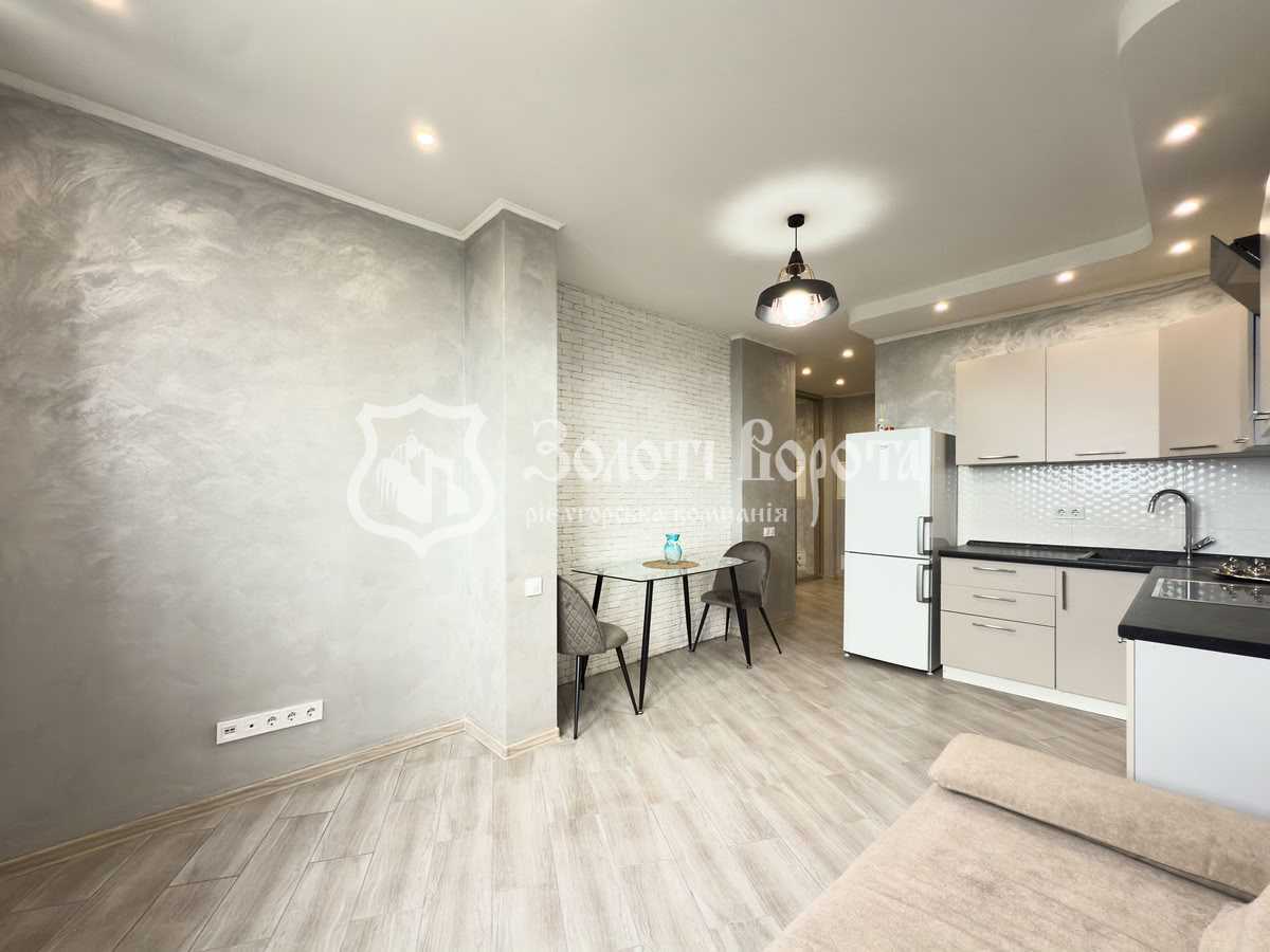 Продаж 1-кімнатної квартири 43.2 м², Першотравнева, 22/27