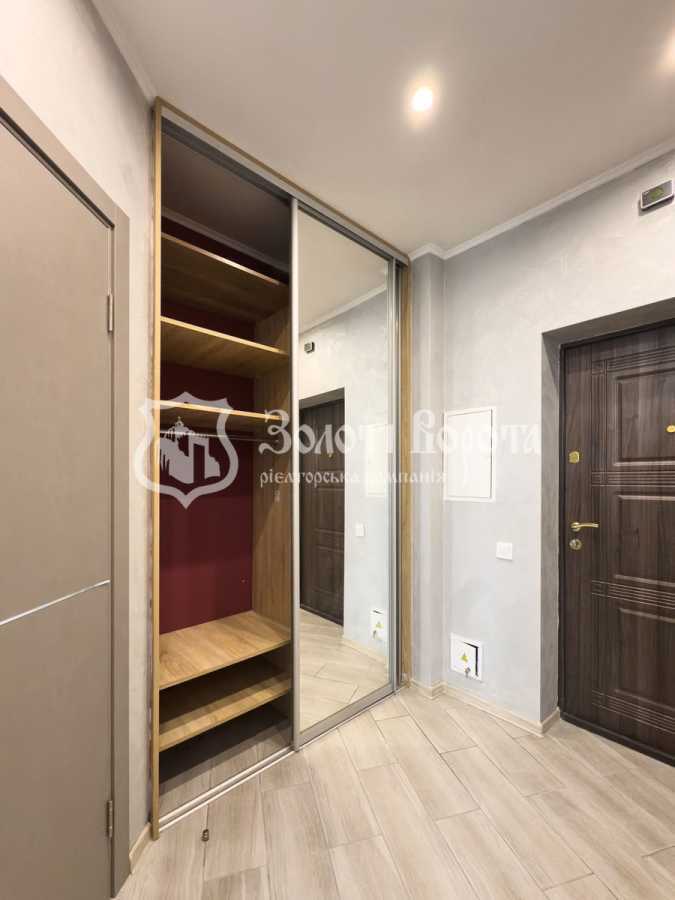 Продаж 1-кімнатної квартири 43.2 м², Першотравнева, 22/27