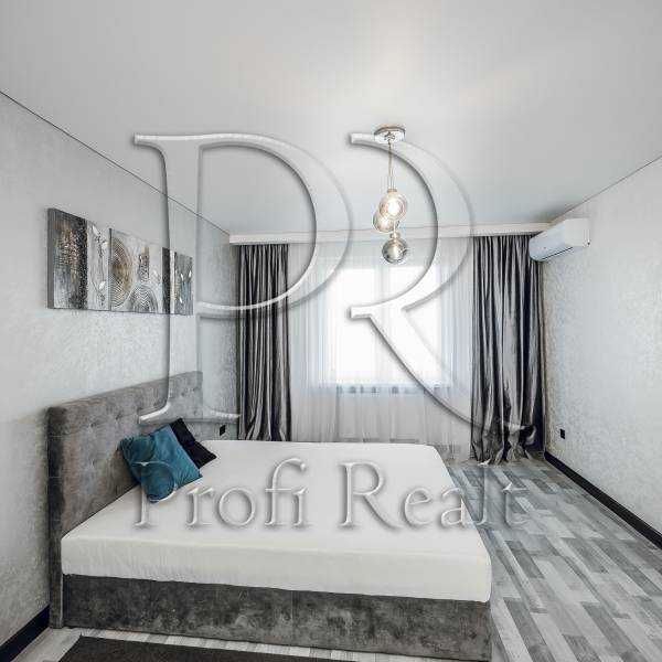 Продаж 1-кімнатної квартири 50 м², Ревуцького вул., 54