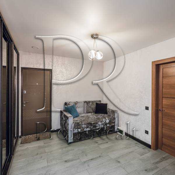 Продаж 1-кімнатної квартири 50 м², Ревуцького вул., 54