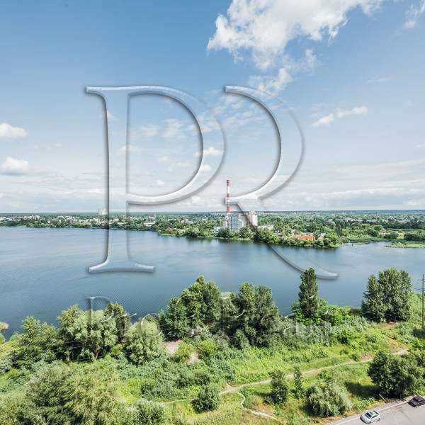 Продаж 1-кімнатної квартири 50 м², Ревуцького вул., 54