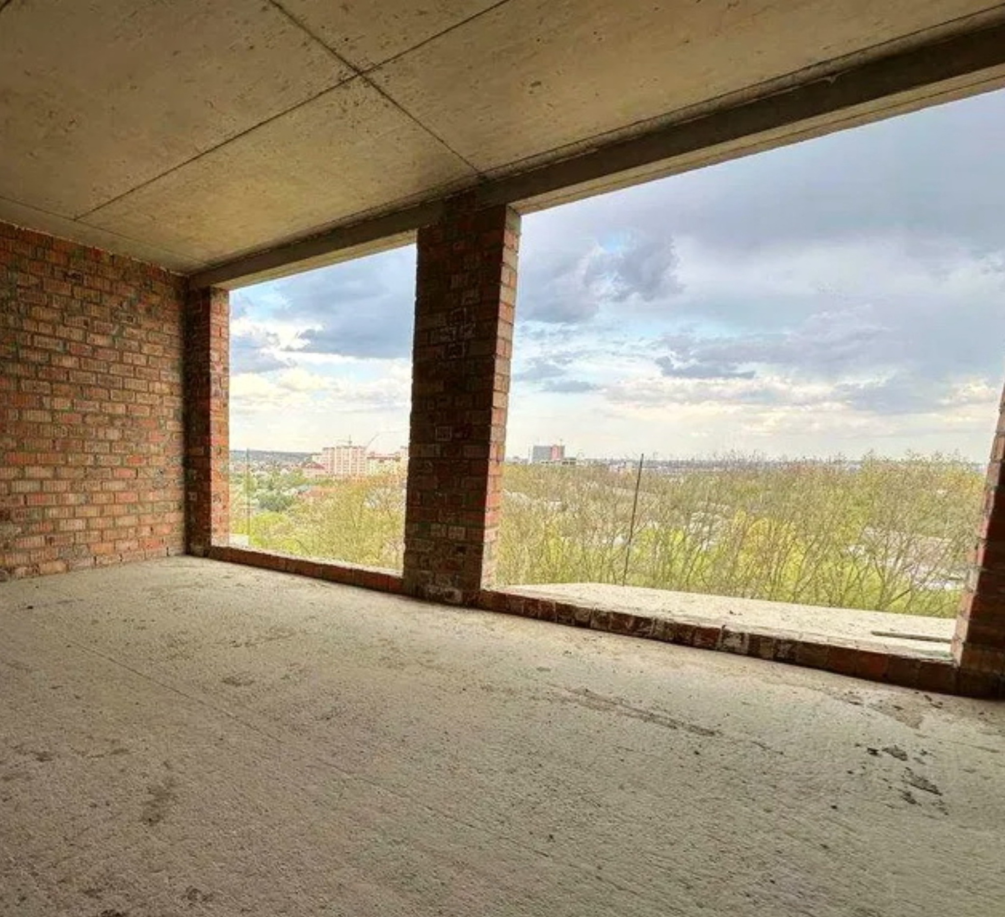 Продажа 3-комнатной квартиры 70 м², Ивана Величковского ул., 7