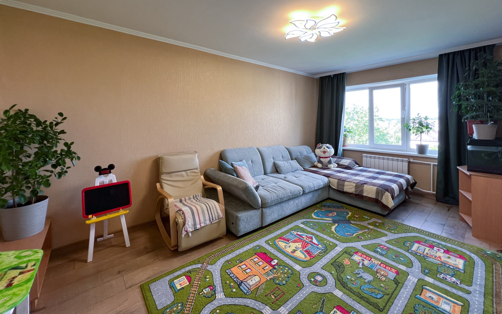 Продаж 4-кімнатної квартири 75 м², Євгена Харченко вул., 41