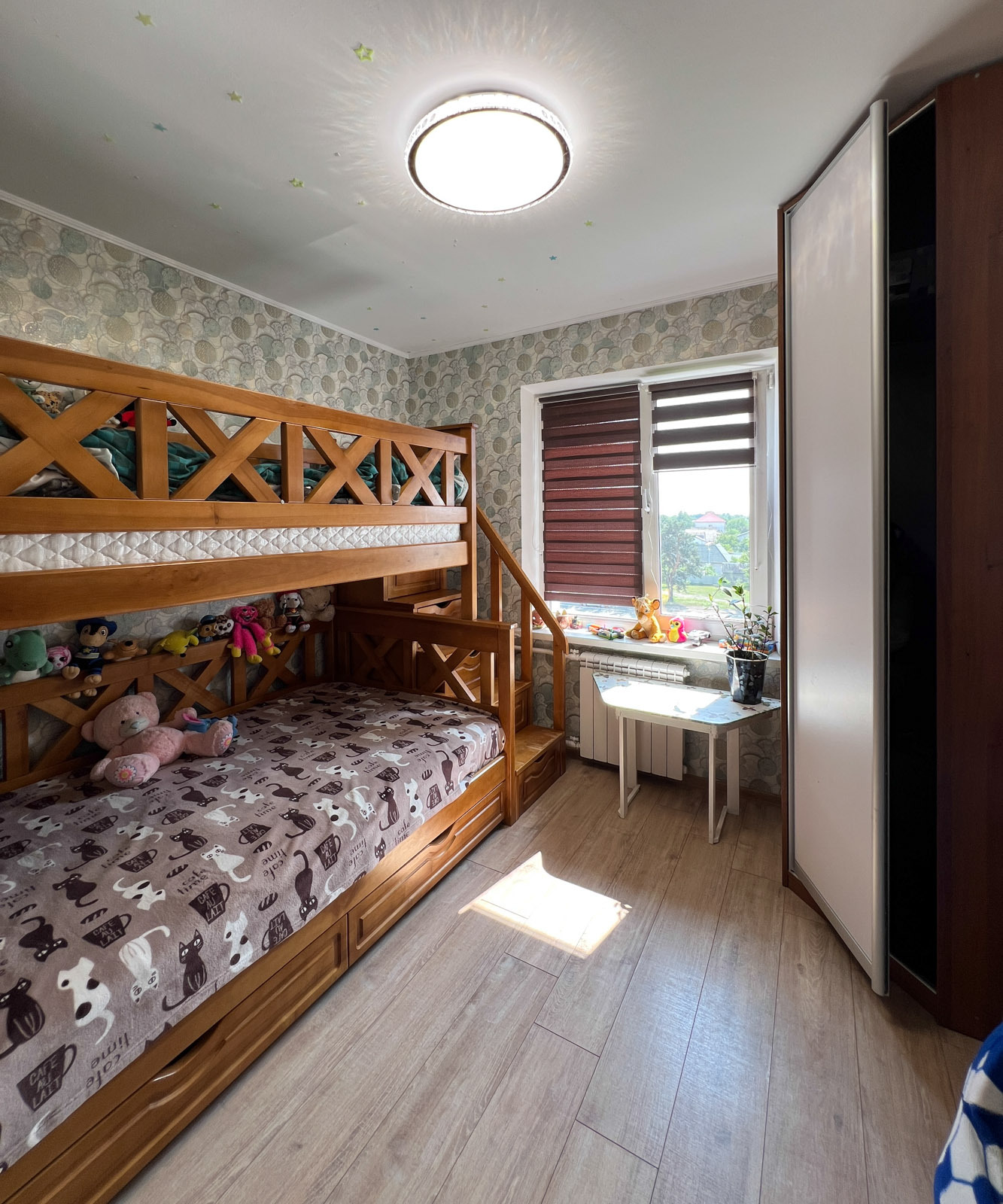Продаж 4-кімнатної квартири 75 м², Євгена Харченко вул., 41