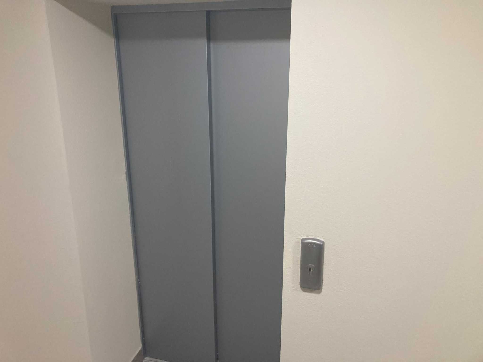 Продаж 2-кімнатної квартири 65 м², Мандриківська вул.