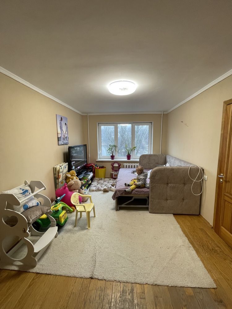 Продажа 3-комнатной квартиры 58 м², Набережная Победы ул.