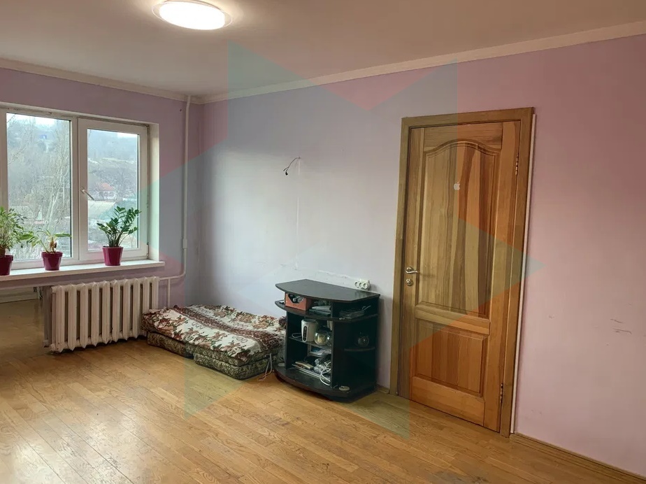 Продажа 3-комнатной квартиры 58 м², Набережная Победы ул.
