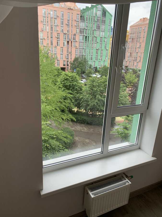 Продажа 3-комнатной квартиры 52 м², Соборности просп., 17к2