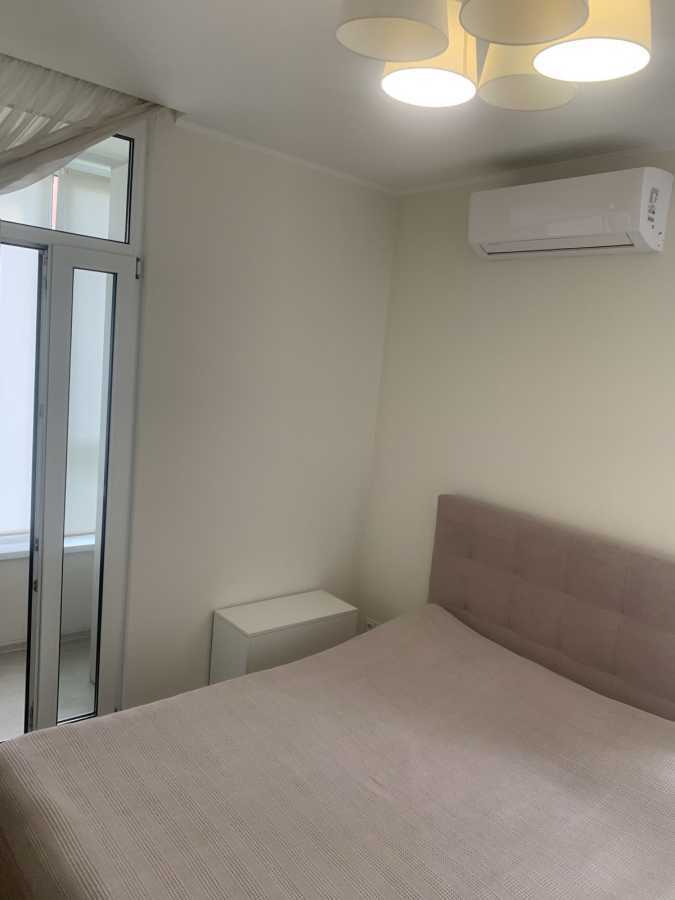 Продажа 3-комнатной квартиры 52 м², Соборности просп., 17к2