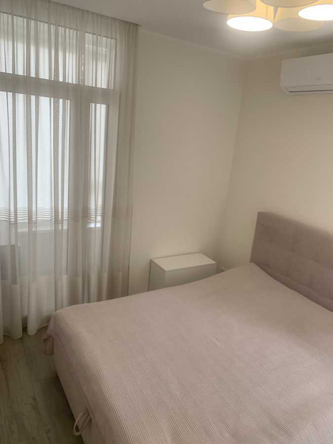 Продажа 3-комнатной квартиры 52 м², Соборности просп., 17к2