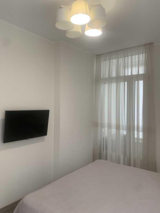 Продажа 3-комнатной квартиры 52 м², Соборности просп., 17к2