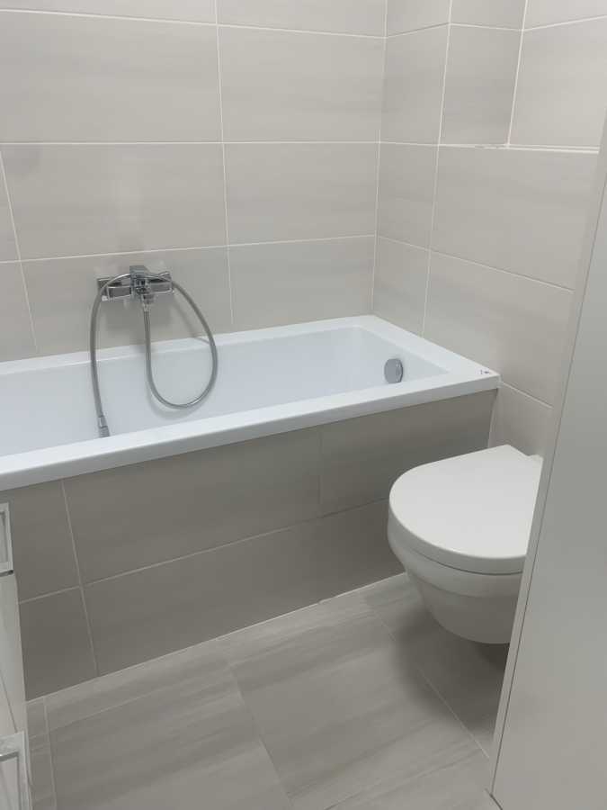 Продажа 3-комнатной квартиры 52 м², Соборности просп., 17к2