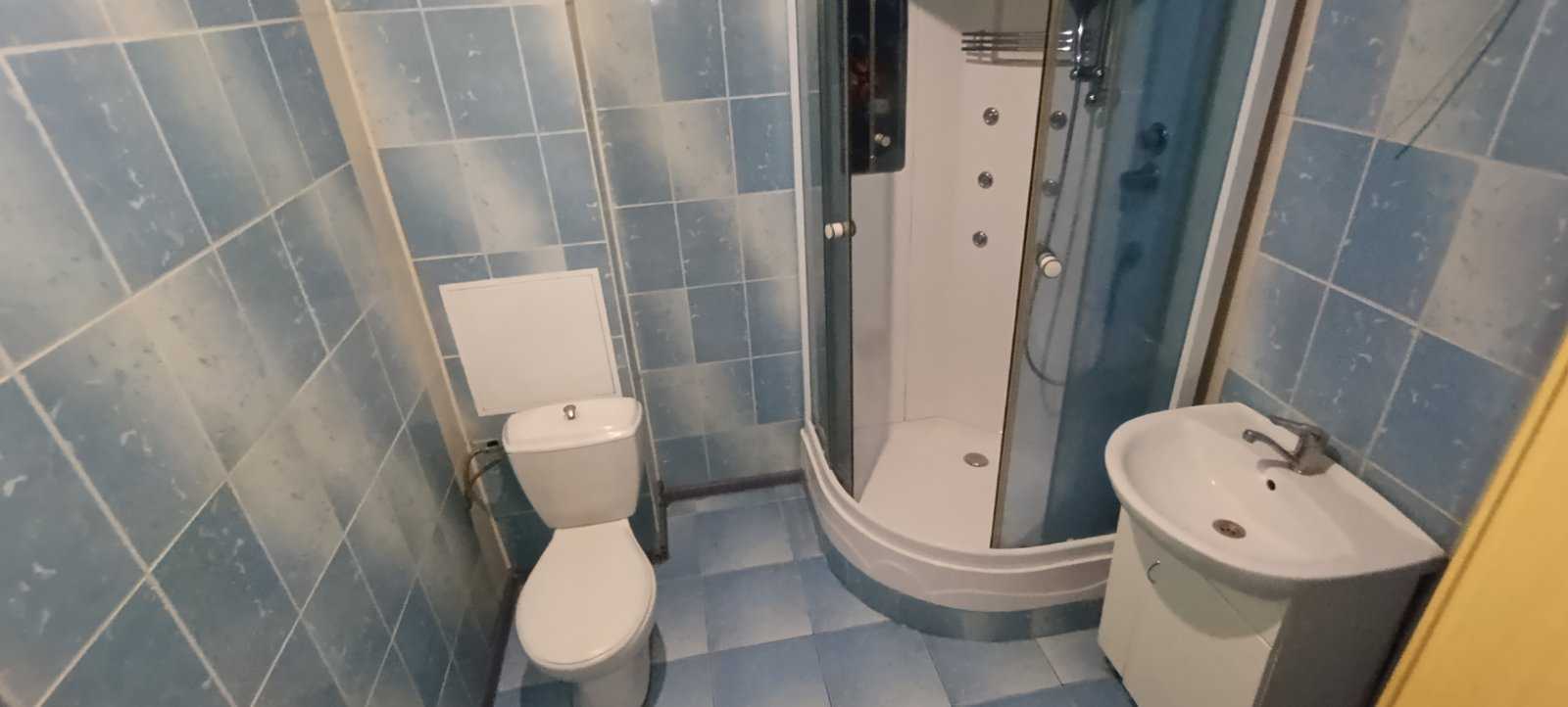 Продаж 3-кімнатної квартири 105 м², Дніпровська наб., 19