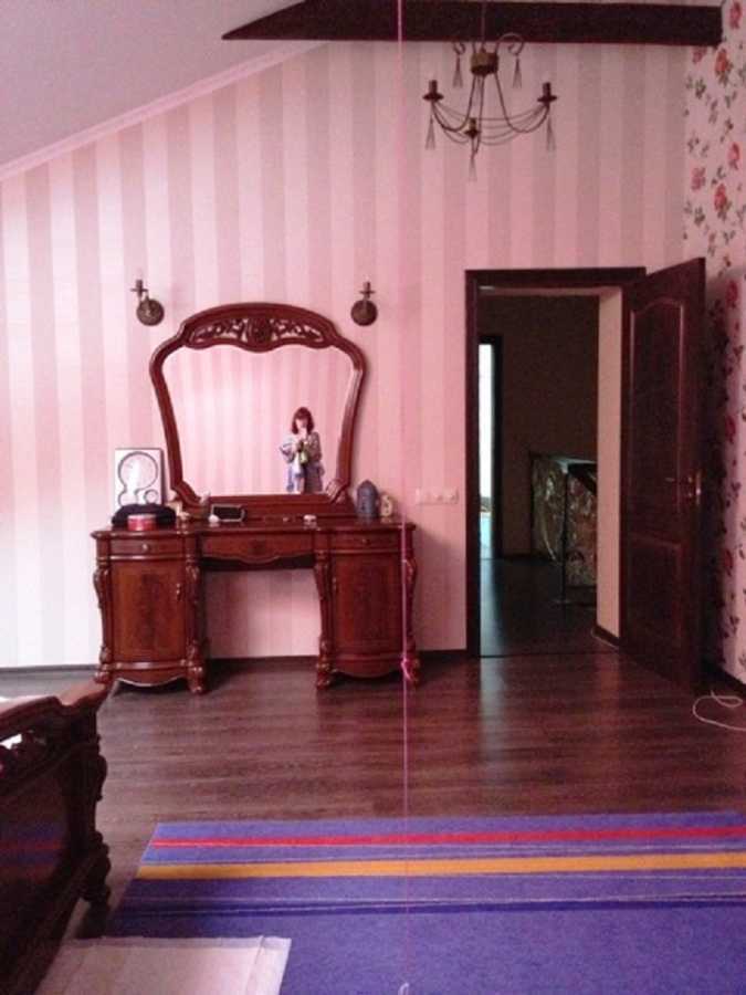 Продаж 3-кімнатної квартири 147 м², Південна, 15