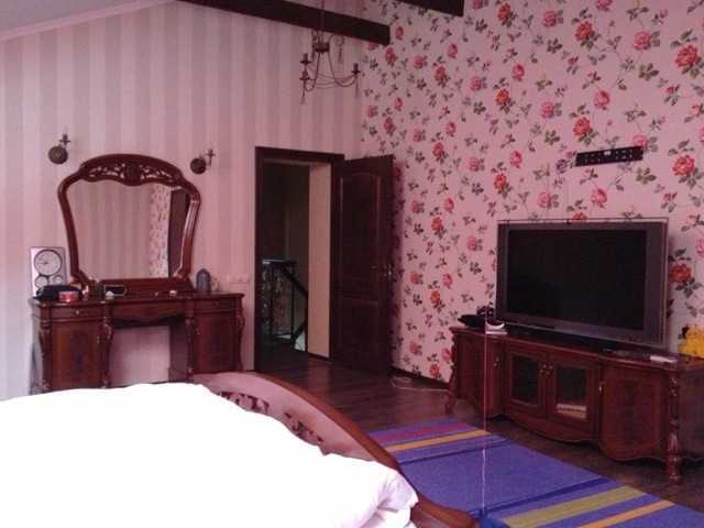 Продаж 3-кімнатної квартири 147 м², Південна, 15