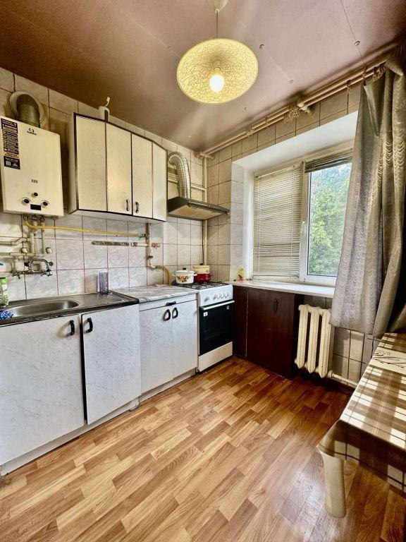Продаж 3-кімнатної квартири 60 м², Небесної Сотні вул.