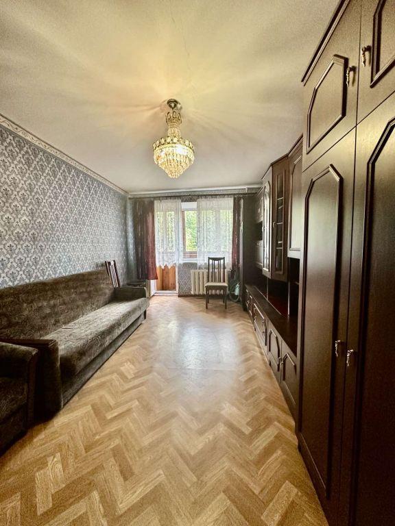Продаж 3-кімнатної квартири 60 м², Небесної Сотні вул.
