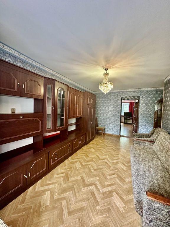 Продаж 3-кімнатної квартири 60 м², Небесної Сотні вул.