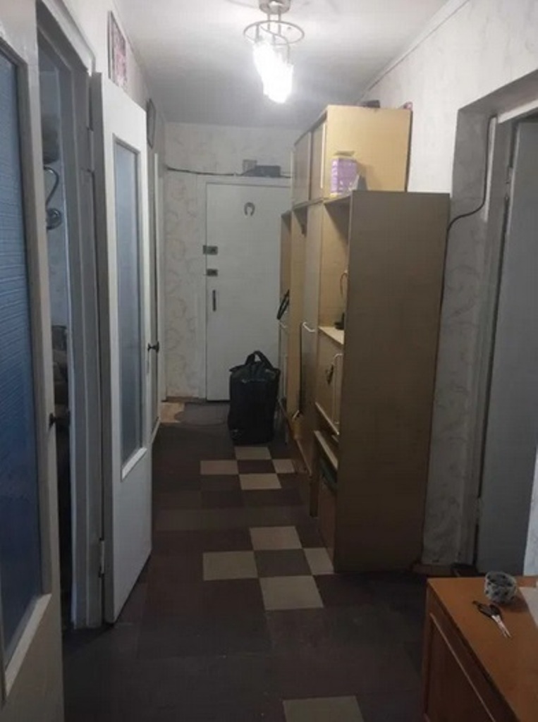Продаж 4-кімнатної квартири 75 м², Дарницька вул.