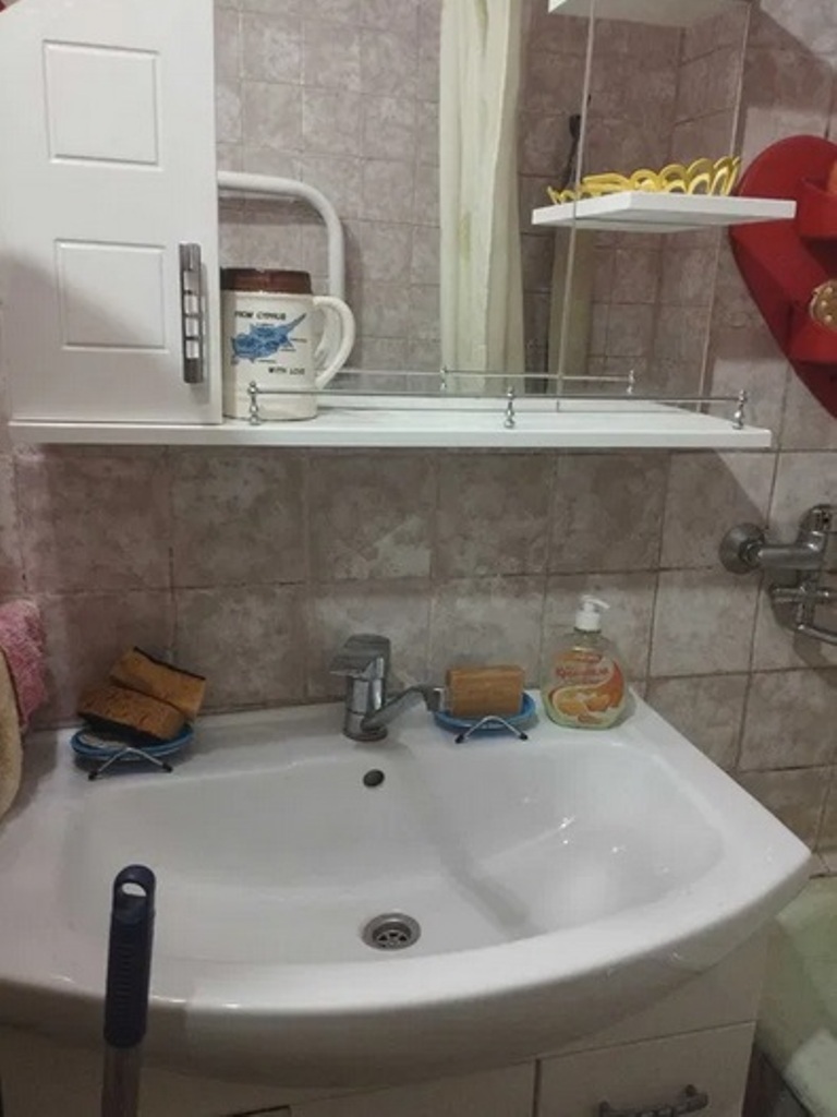 Продаж 4-кімнатної квартири 75 м², Дарницька вул.