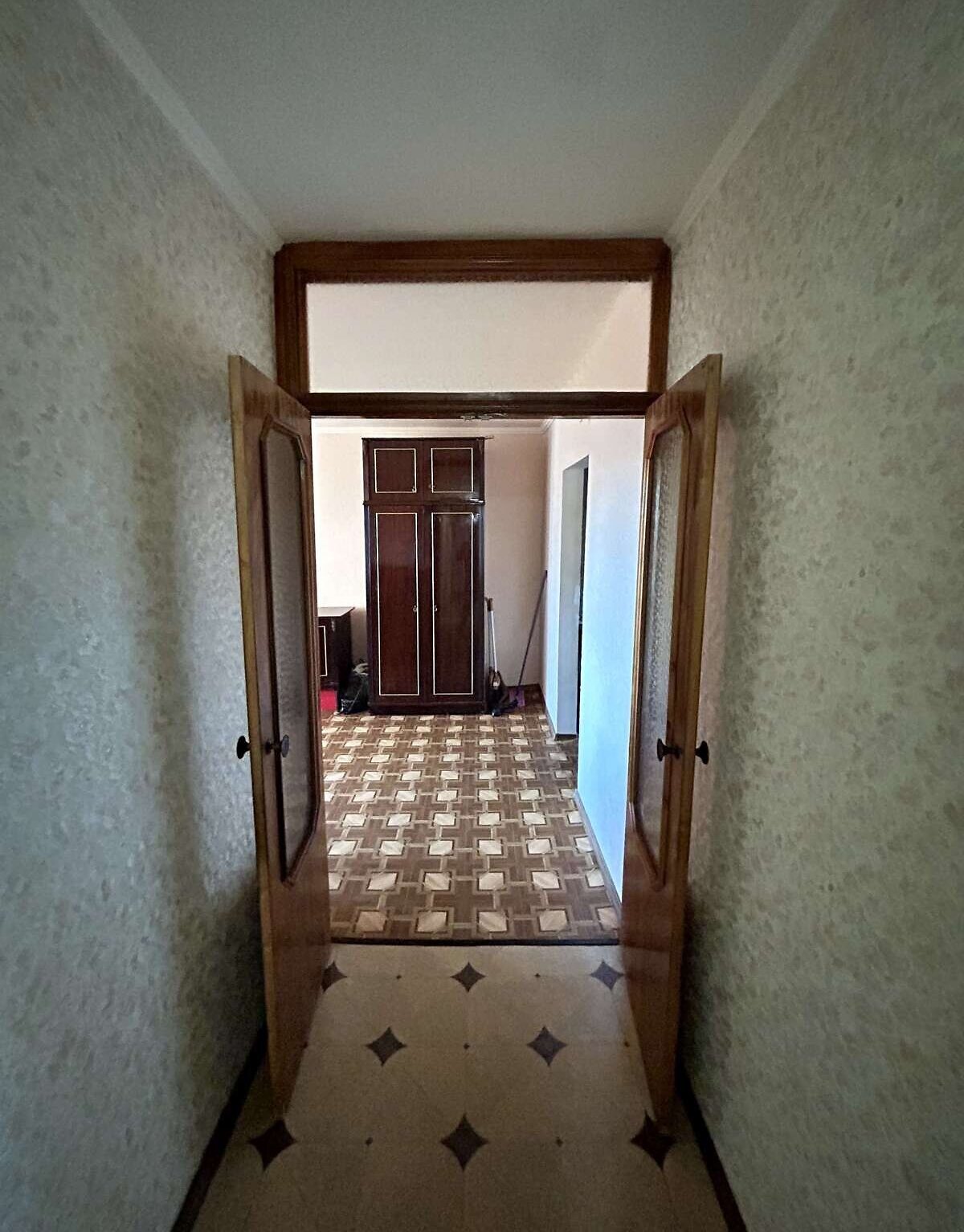 Продажа 5-комнатной квартиры 109 м², Янтарная ул.