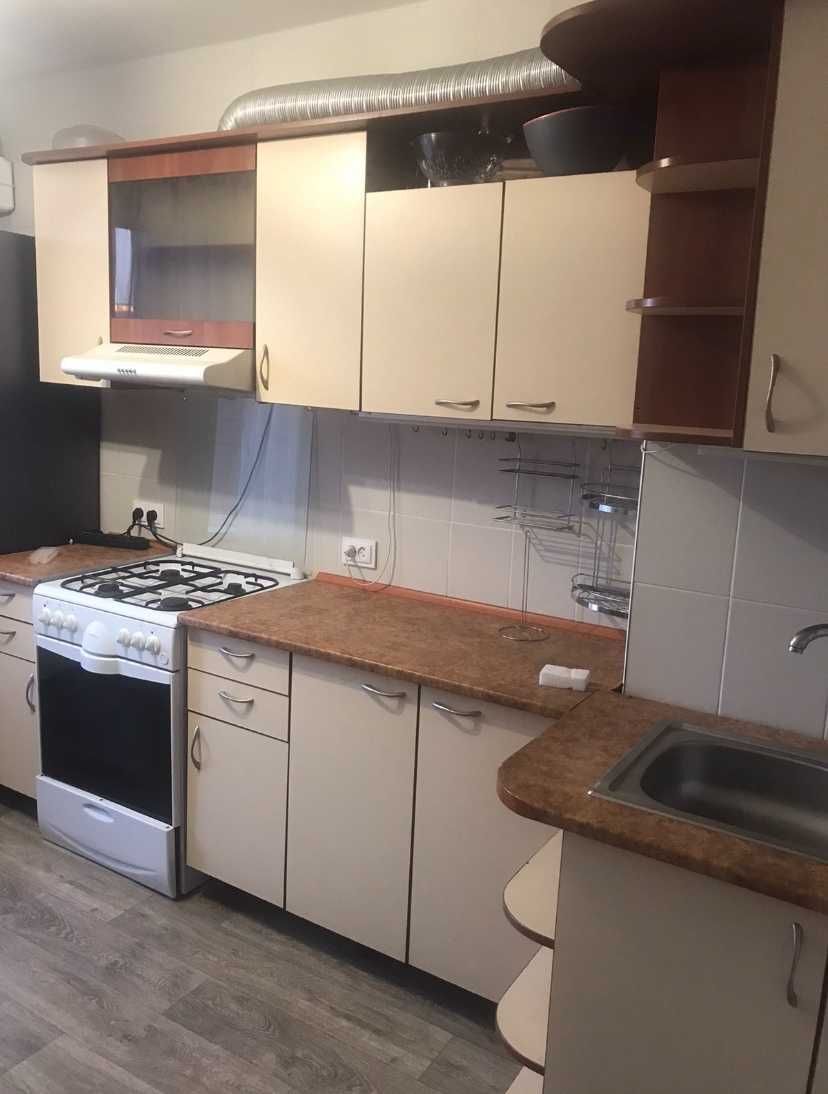 Продаж 3-кімнатної квартири 69 м², Миру просп., 12