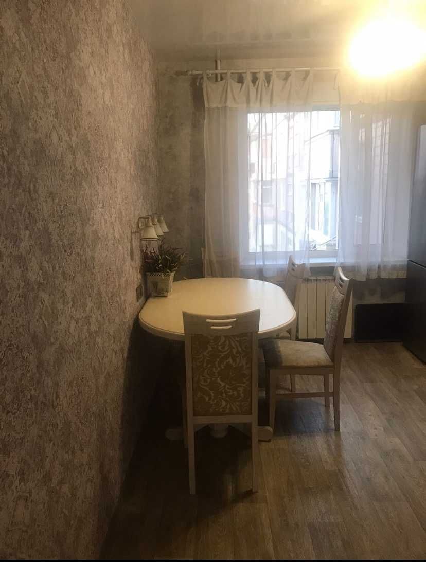 Продаж 3-кімнатної квартири 69 м², Миру просп., 12