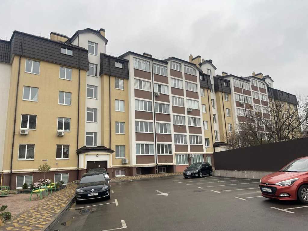 Продаж 3-кімнатної квартири 82 м², Партизанська вул., 1Б
