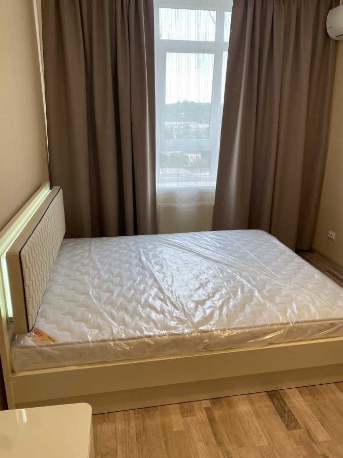 Оренда 1-кімнатної квартири 41 м², Миколи Гулака вул., 4